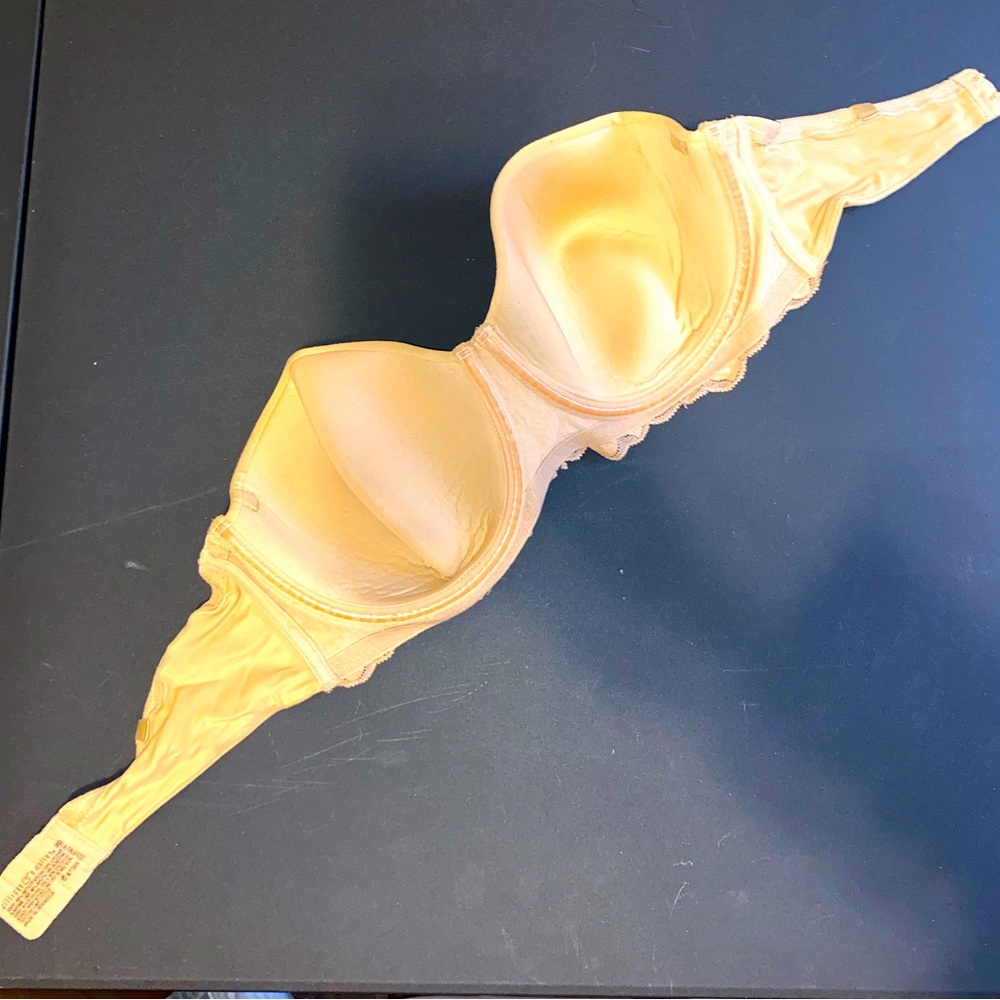 Strapless bra 36D